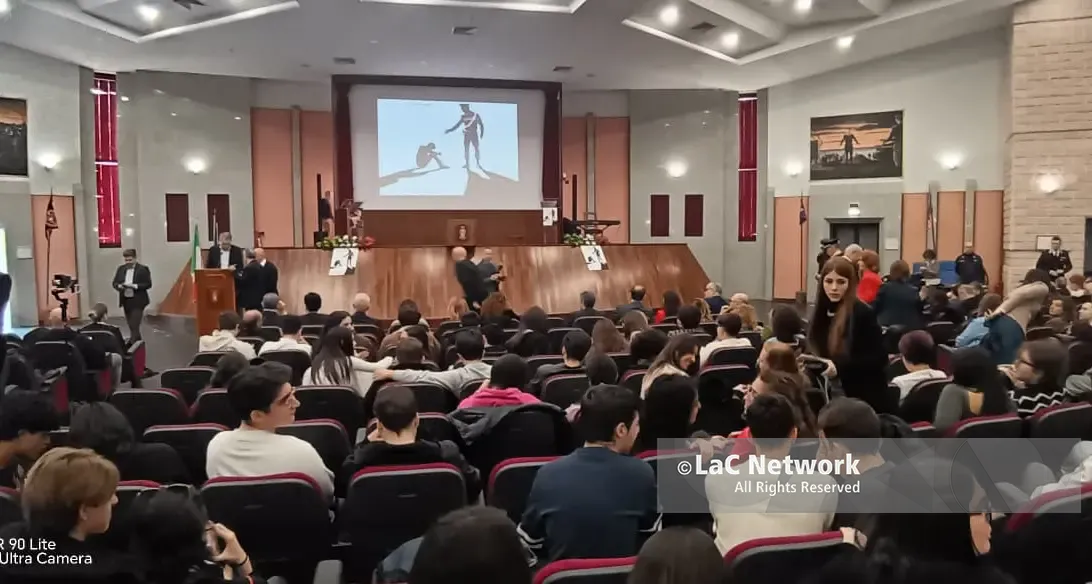 A Reggio Calabria “Il Vaso di Pandora”: CISL e Carabinieri a confronto con i giovani su legalità e rispetto\n