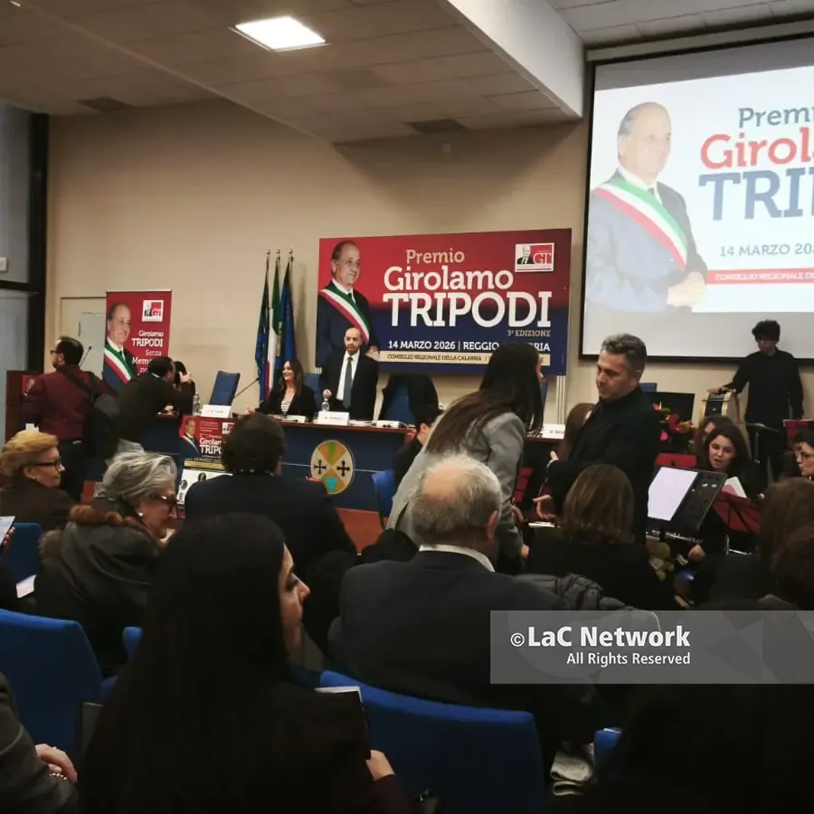 Il Premio Girolamo Tripodi celebra a Reggio le eccellenze calabresi: riconoscimenti a Gaeta, Veltri, Marafioti, Campolo e Barbaro\n