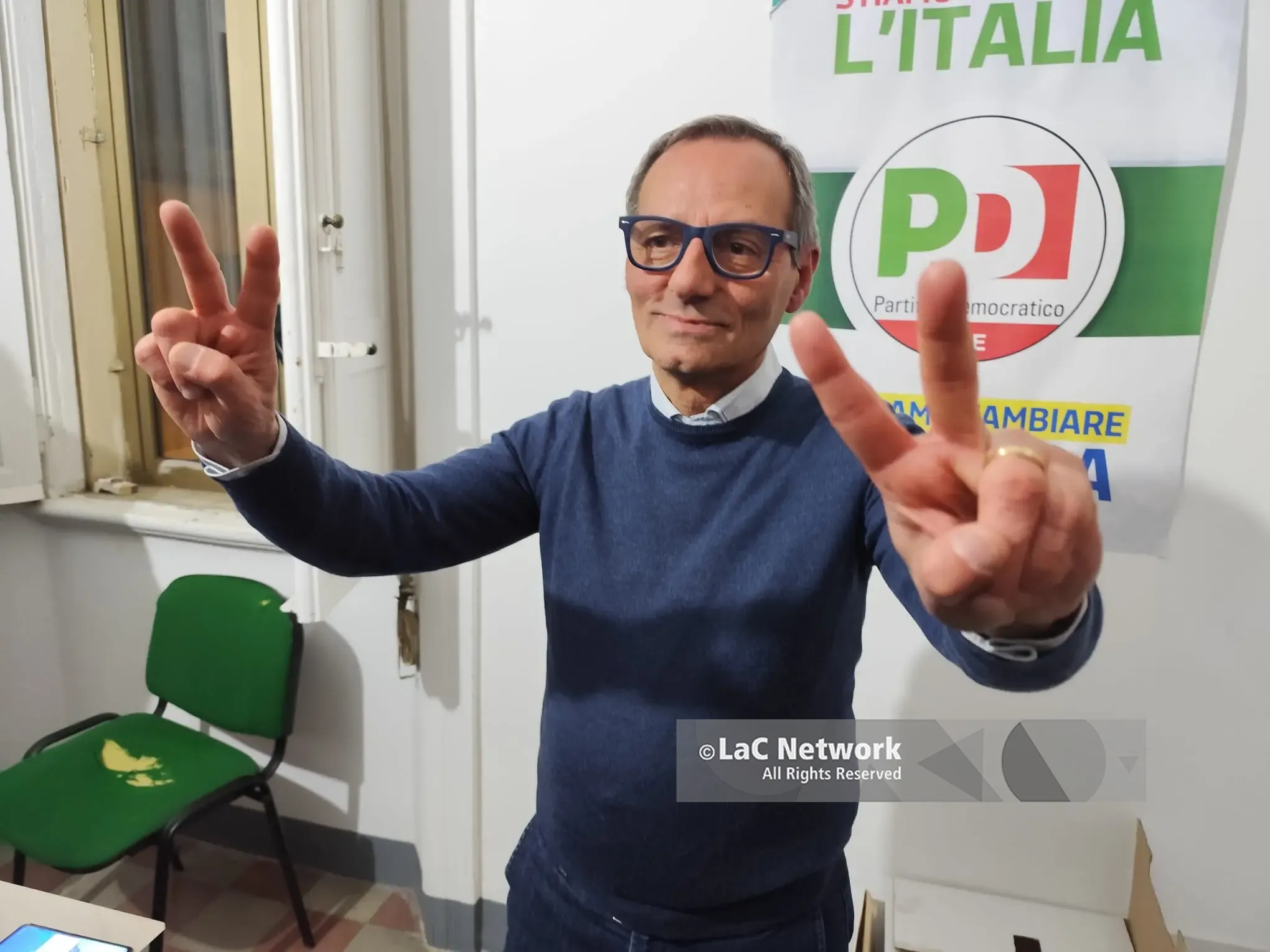 Battaglia vince e festeggia in Federazione Pd con Panetta e Falcomatà: «Ora subito a lavoro»\n
