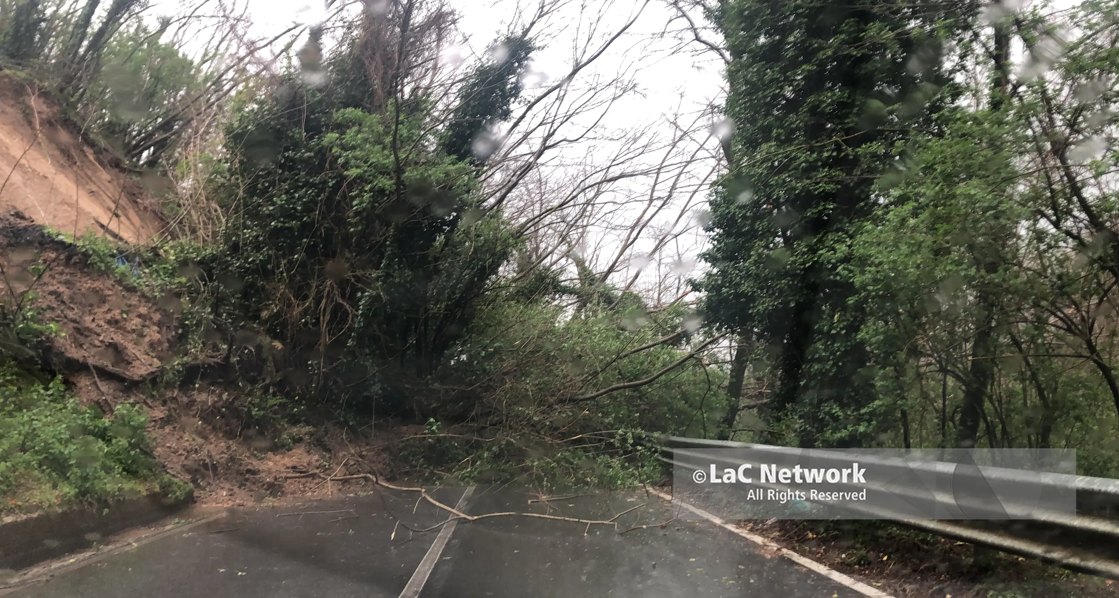Maltempo, viabilità in ginocchio nell’entroterra vibonese: diverse strade chiuse per frane e smottamenti –\u00A0LIVE\n