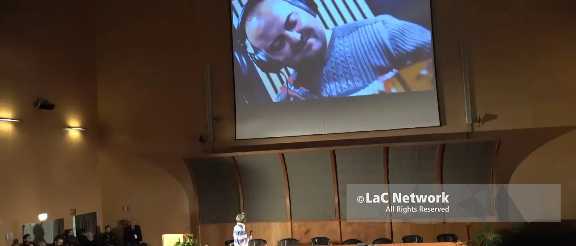 Il calabrese Giannini sul palco del\u00A0Jova summer party\u00A0a Catanzaro. Jovanotti:\u00A0«Mi insegnerai un po’ di dialetto»\n