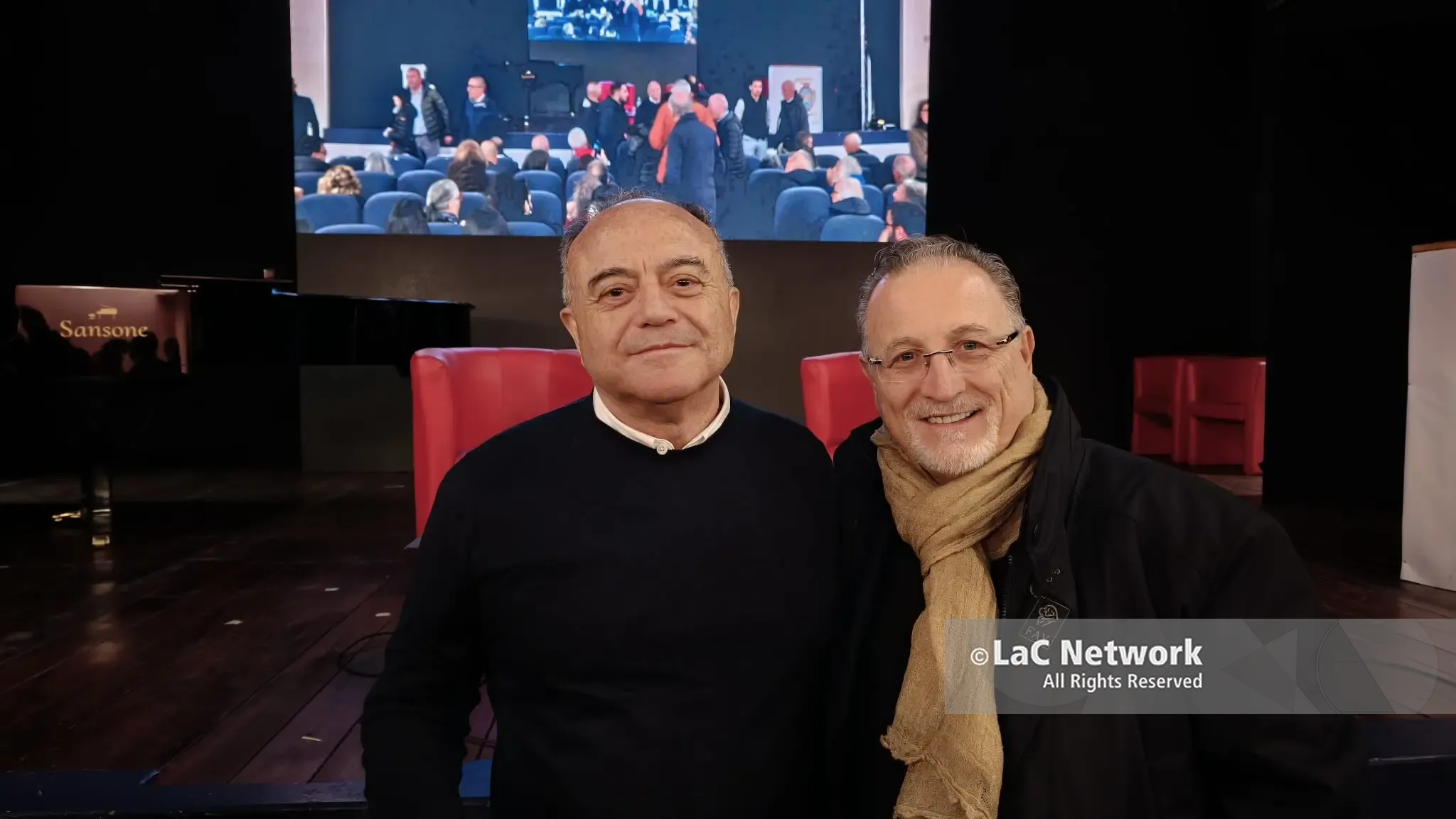 <p>“Al referendum votiamo No”: a Locri l’incontro con il procuratore Nicola Gratteri: <span style=\"color:hsl(0,75%,60%);\">LA DIRETTA</span></p>