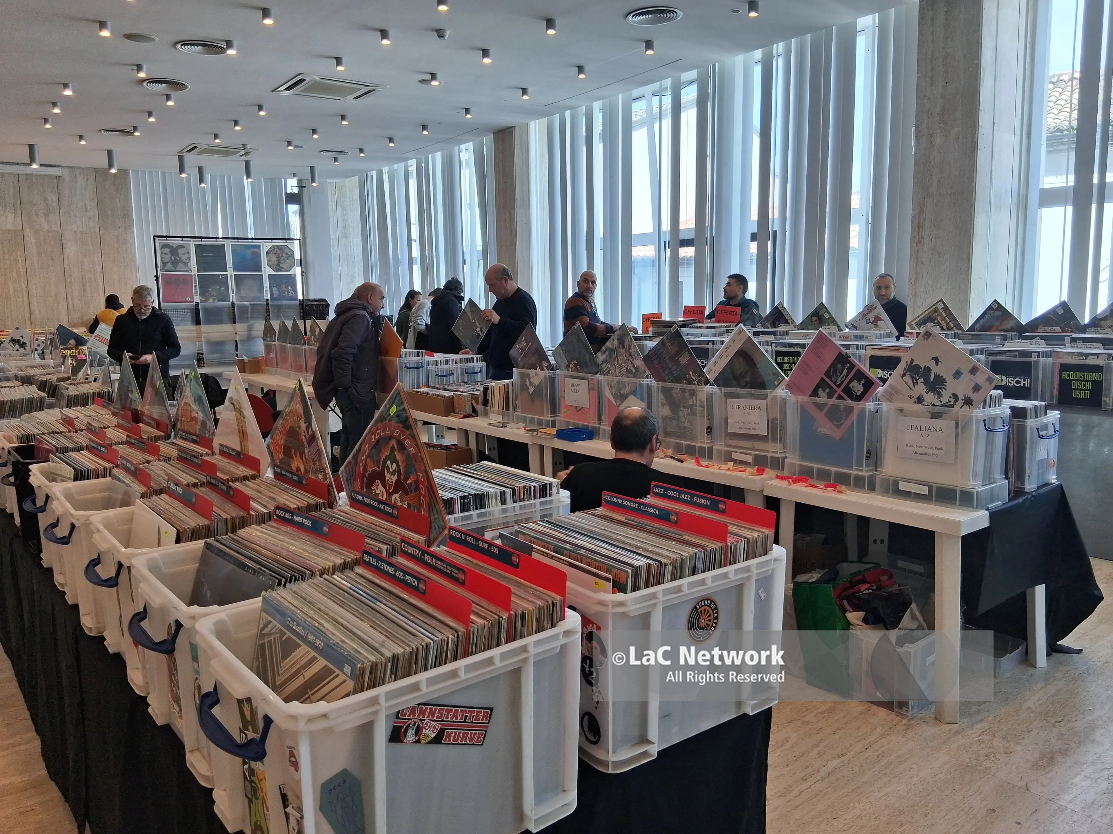 Catanzaro Vinyl Market, la città\u00A0diventa per un weekend la capitale del collezionismo\n