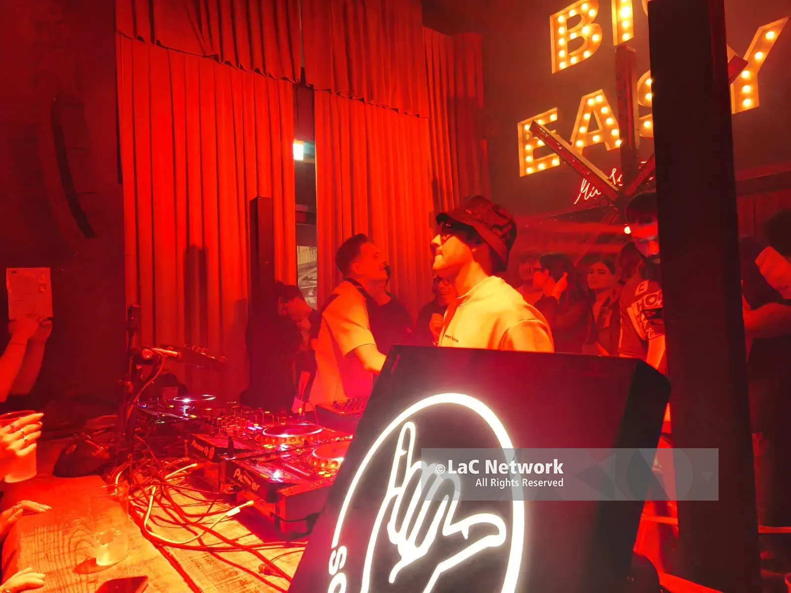 Modelers, musica e connessioni: il progetto internazionale incontra a Reggio Socio Crew\n