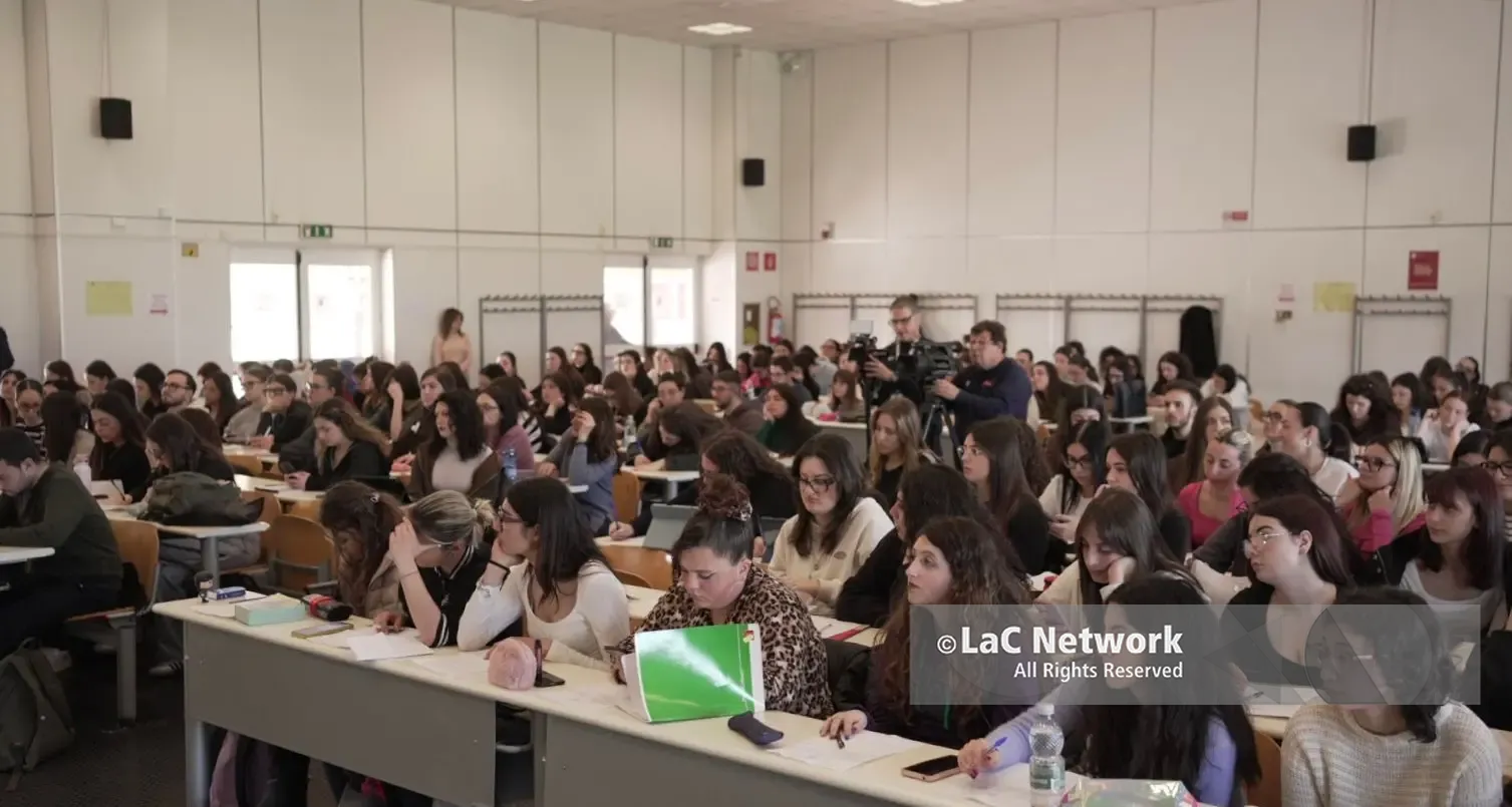 Il peso specifico del sapere:\u00A0all’Unical 400 sguardi su LaC contro il silenzio di sistema\n\n\n