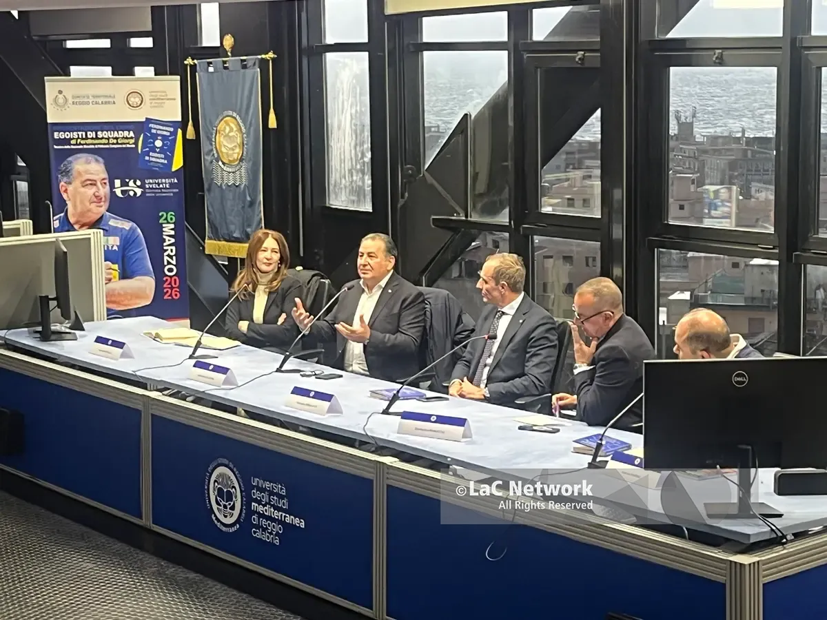 Il ct dell'Italvolley maschile Ferdinando De Giorgi alla Mediterranea: «Gli errori sono conoscenza e i fallimenti caratteristiche imprescindibili del successo»