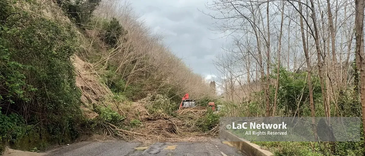 San Nicola da Crissa isolata,\u00A0Comito (Fi) invoca misure urgenti: «Da 8 anni senza la strada principale e\u00A0ora chiuse anche le altre vie d’accesso»\n