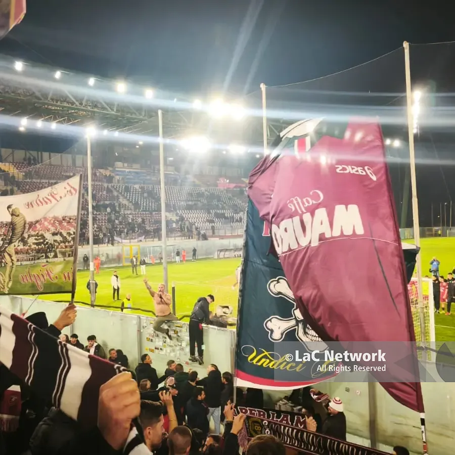 Reggina, il bivio di Pasqua: tra il peso dei rimpianti e il sogno della rinascita\n