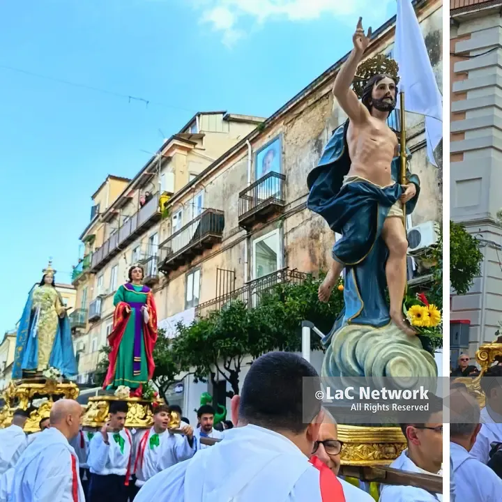 Vibo, l’Affruntata rinnova il rito della Pasqua tra fede e tradizione: migliaia di persone sul corso per assistere all’evento\n