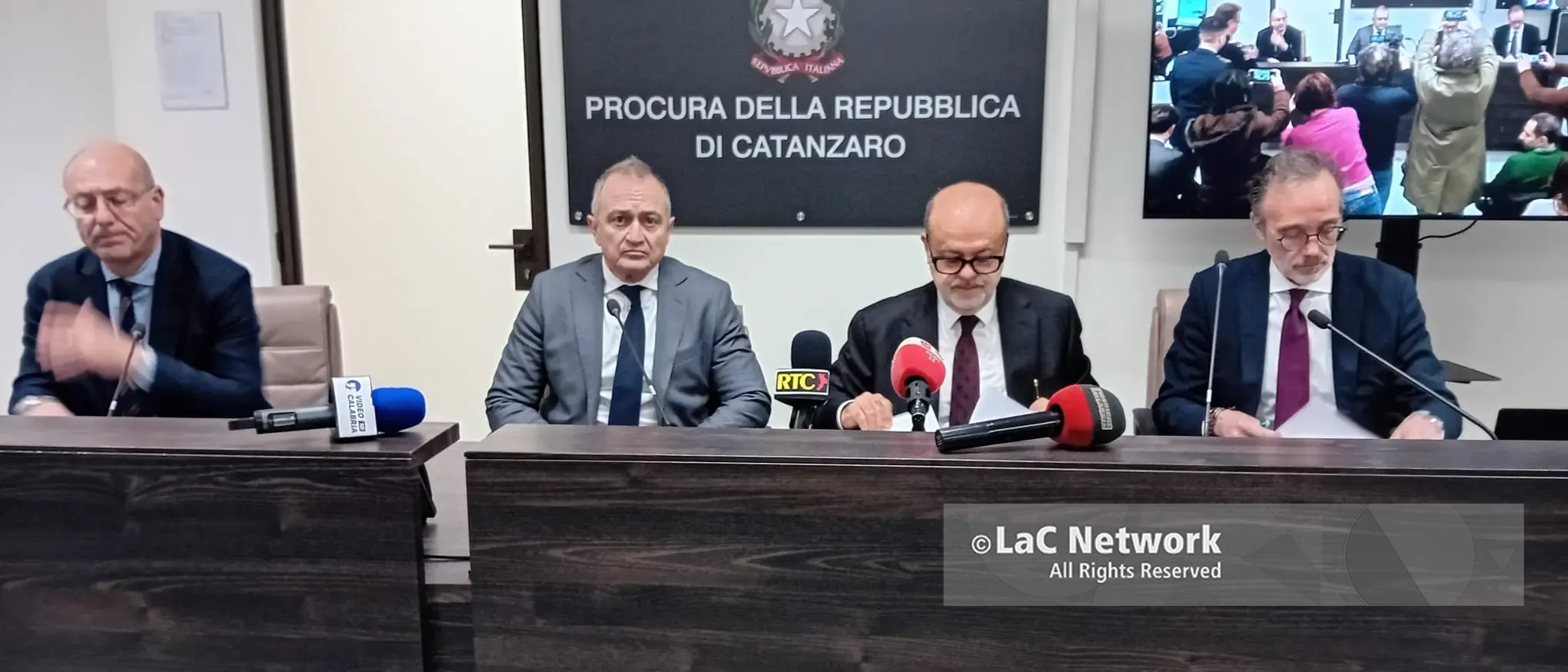 Arresti nel Vibonese, il narcotraffico gestito via messaggi. Curcio: «Nelle Serre\u00A0‘ndrangheta sanguinaria e pericolosa»\n