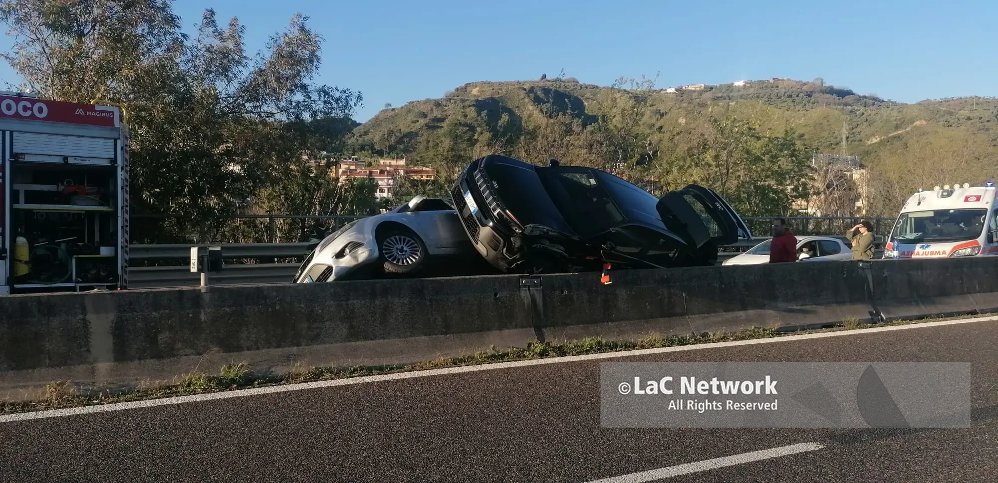 Scontro tra due auto sulla statale 280 nel Catanzarese: feriti un uomo e una donna\n
