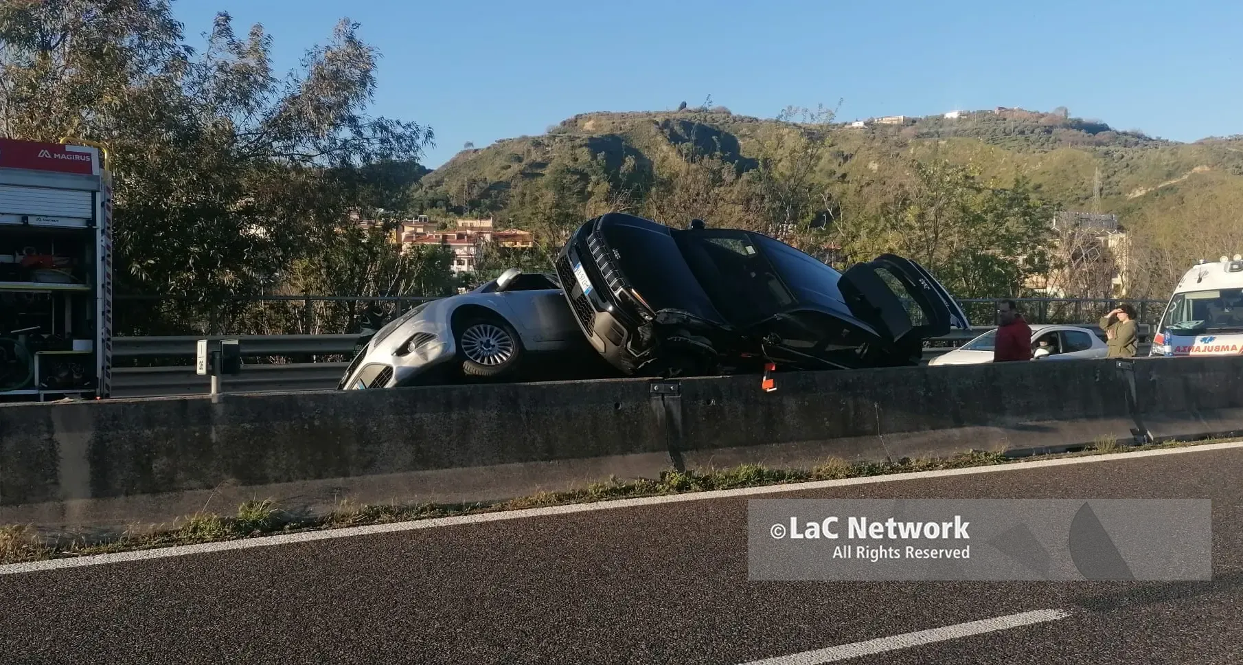 Scontro tra due auto sulla statale 280 nel Catanzarese: feriti un uomo e una donna\n