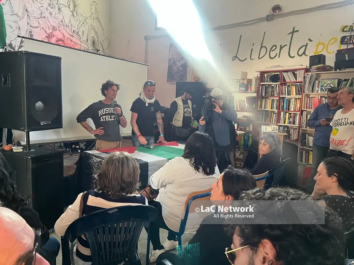 Al centro Cartella\u00A0gli attivisti Vittorio e Massimiliano: «Porteremo a Gaza anche le energie dei territori»