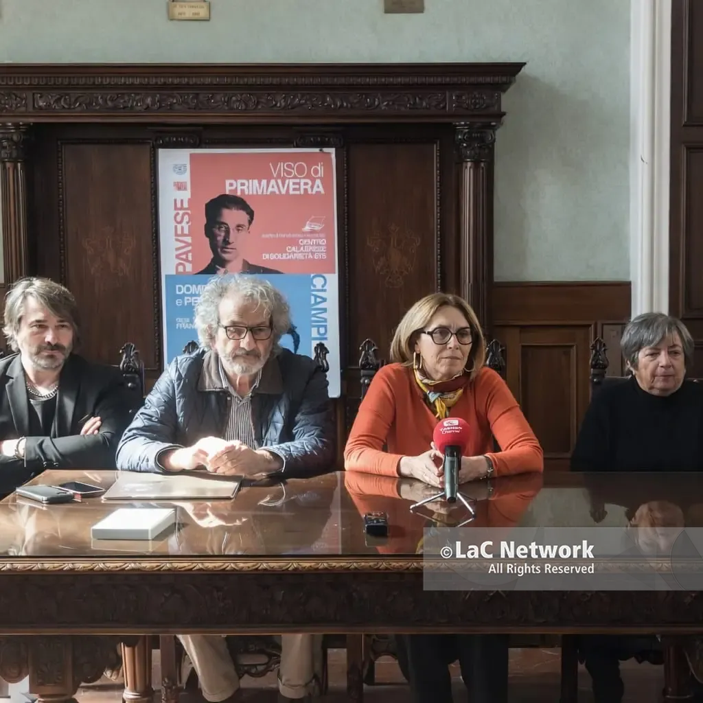 Viso di Primavera, Domenico Dara e Peppe Fonte portano\u00A0in scena l’“incontro” tra Pavese e Ciampi: a Catanzaro l’anteprima nazionale che diventa gesto collettivo\n