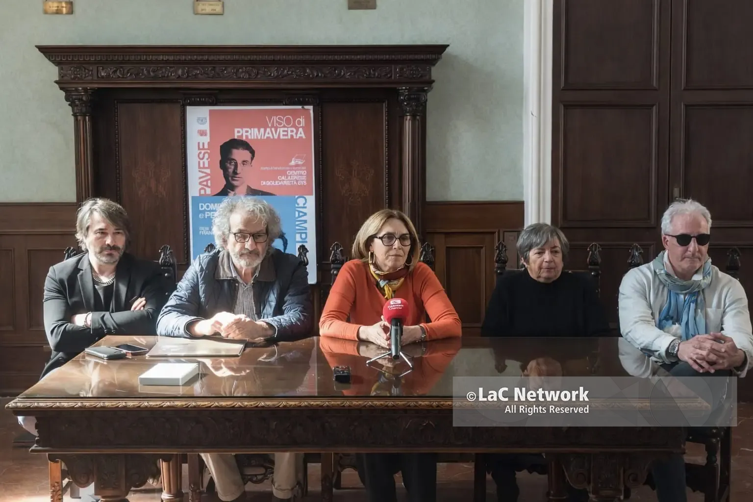 Viso di Primavera, Domenico Dara e Peppe Fonte portano\u00A0in scena l’“incontro” tra Pavese e Ciampi: a Catanzaro l’anteprima nazionale che diventa gesto collettivo\n