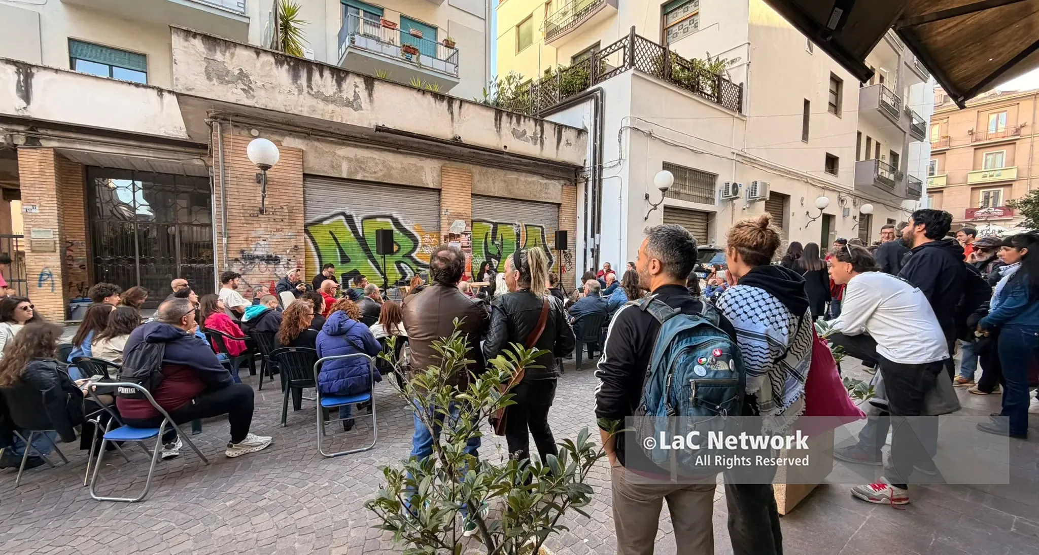 A Cosenza “I Sud si organizzano”: grande successo per l’iniziativa del colletivo “La Base”\n