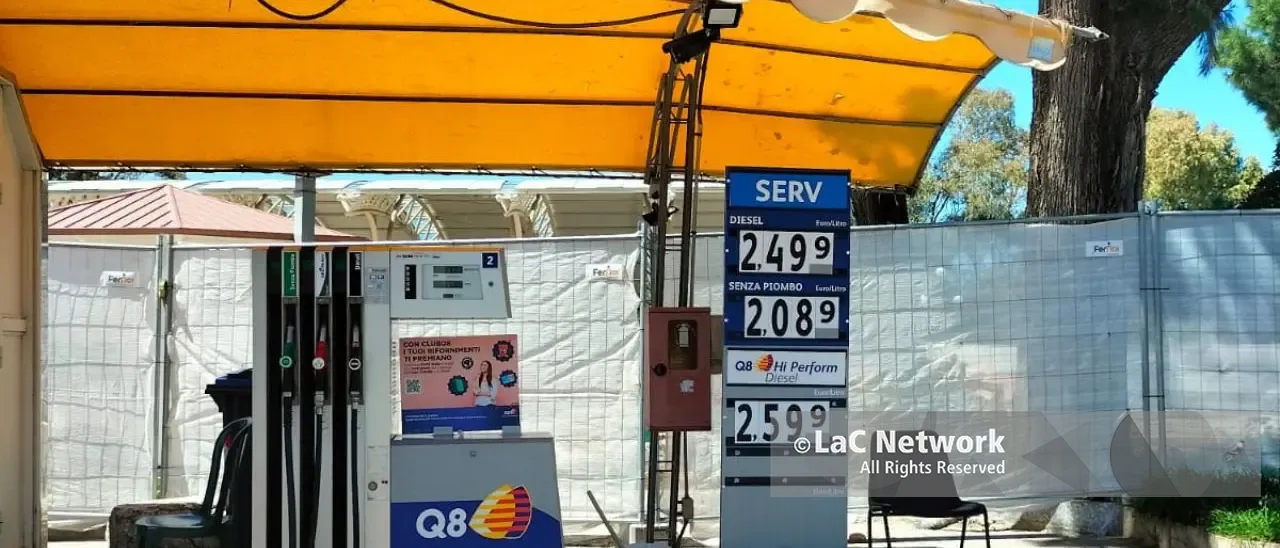 La tabella shock del governo:\u00A0diesel a 2,5 euro e aumento del 233% dei costi del gas per le famiglie\n