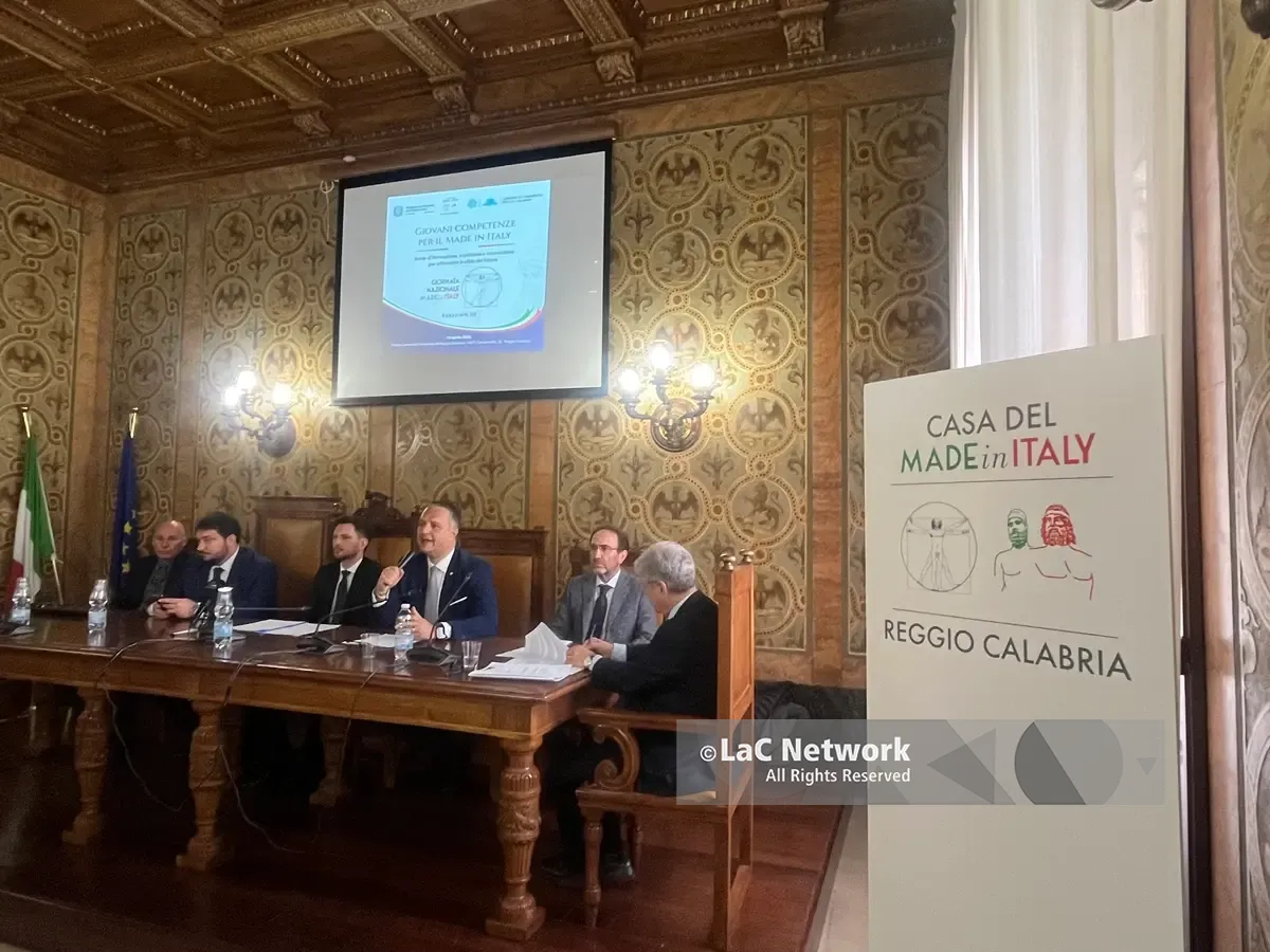 Creatività, eccellenze e scambio intergenerazionale, Reggio accoglie la sfida di contaminazione tra tradizione e innovazione\n\n\n