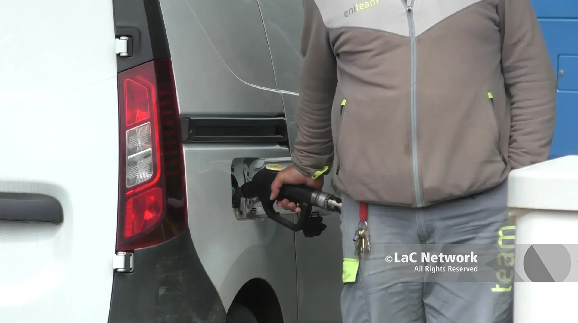 Sciopero autotrasporti e allarme carburanti: «Scorte garantite, ma rischio psicosi e corsa ai rifornimenti»\n