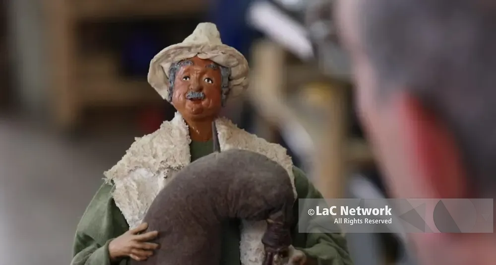 Maestro di zampogna, con LaC Storie viaggio alla scoperta della bottega di Pasquale Lorenzo a Parghelia\n