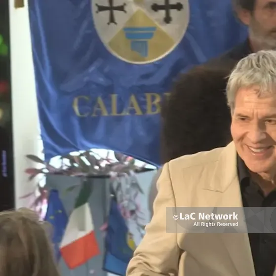 Claudio Baglioni premiato dalla Regione: «La Calabria è uno scrigno d’Italia»\n