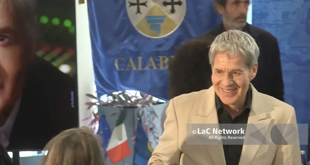 Claudio Baglioni premiato dalla Regione: «La Calabria è uno scrigno d’Italia»\n