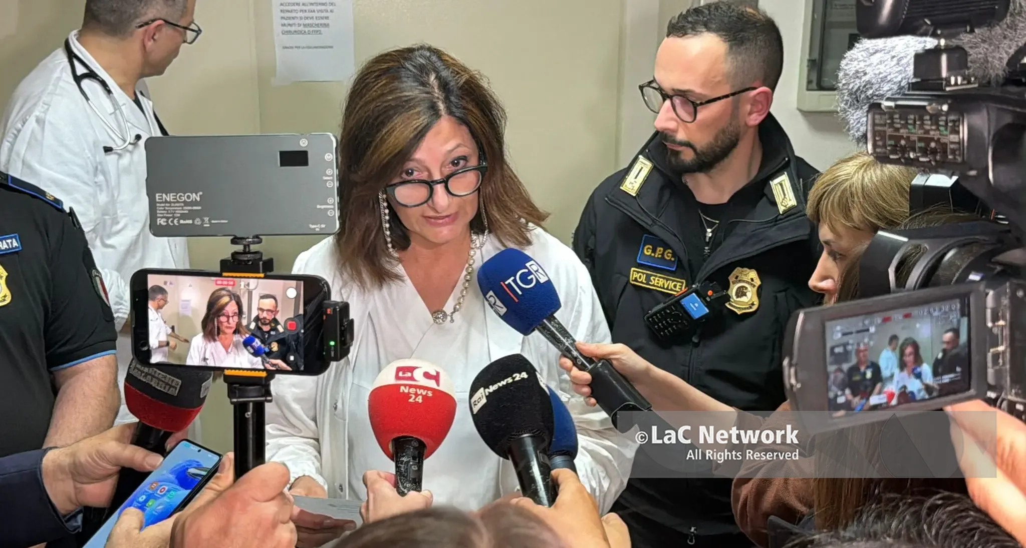 Tragedia a Catanzaro, le condizioni della piccola Maria Luce «sono critiche ma stabilizzate»\n