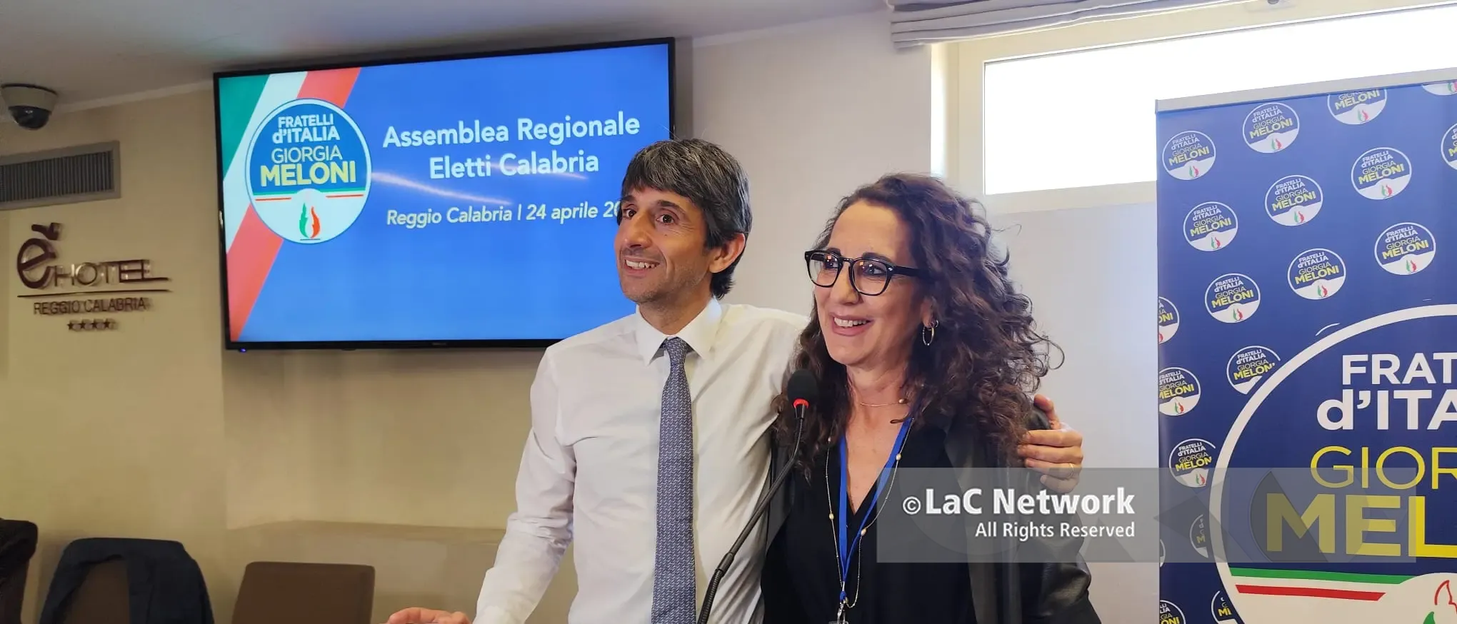 Fratelli d’Italia chiama a raccolta gli amministratori, Donzelli: «Momento di ascolto e confronto, non siamo un partito che cresce coi click»