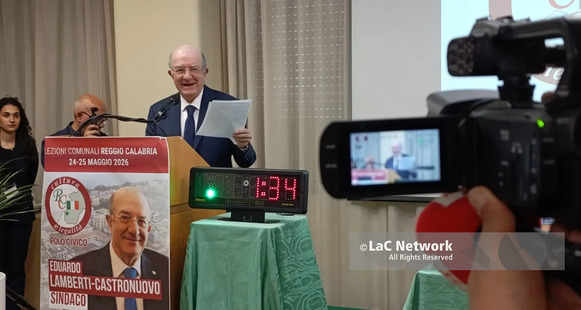Lamberti Castronuovo presenta le liste e apre la segreteria: «Facciamo diventare l'aeroporto di Reggio di tutta l'Europa»\n