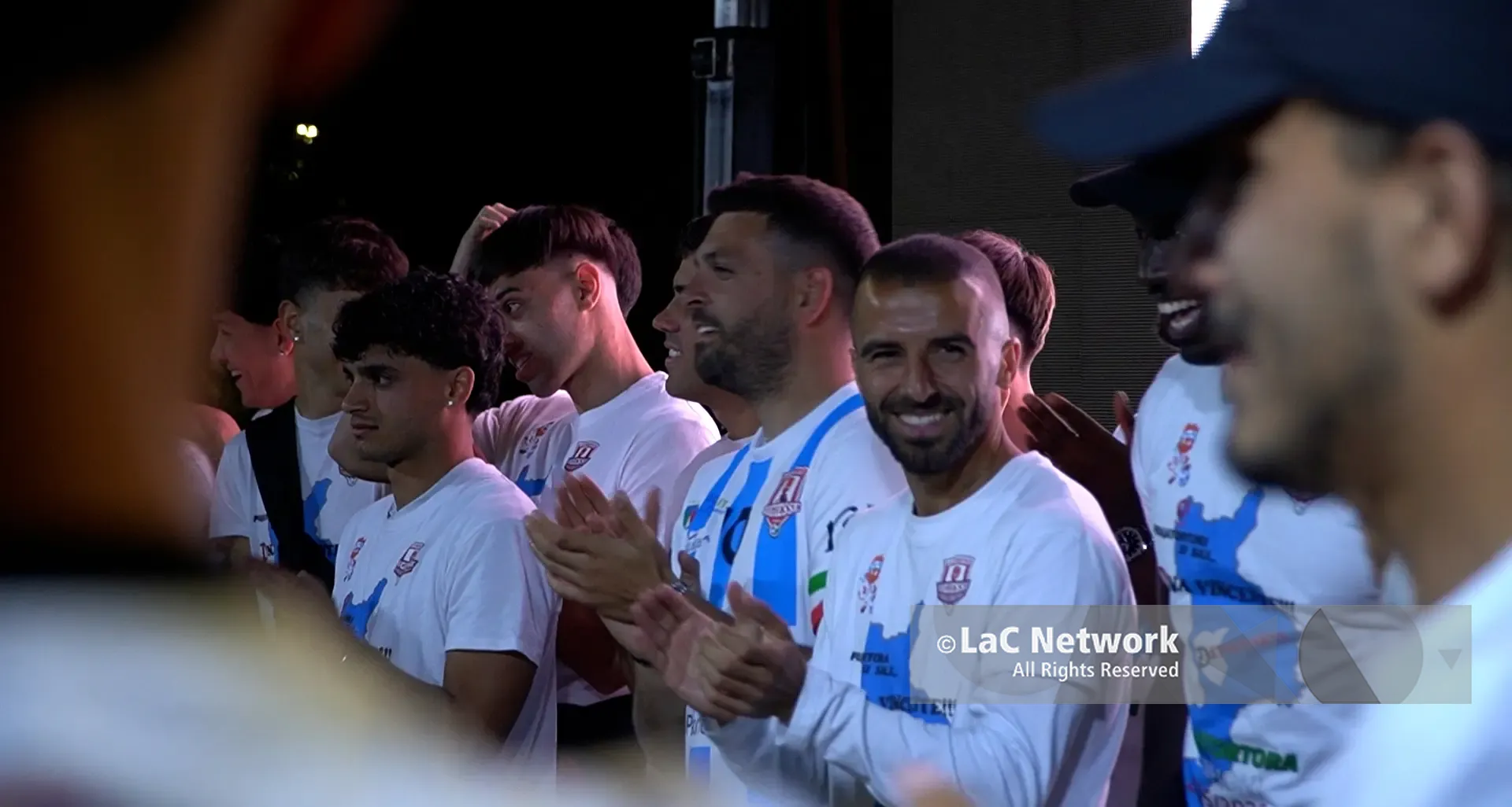 Praiatortora in Serie D, gioia incontenibile di tifosi e cittadini:\u00A0«Oggi è più bello perchè ci sono i nostri figli»\n