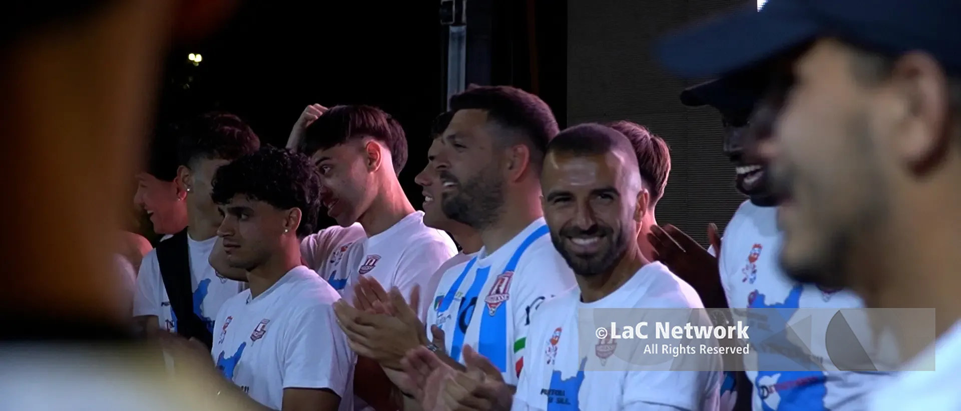 Praiatortora in Serie D, gioia incontenibile di tifosi e cittadini:\u00A0«Oggi è più bello perchè ci sono i nostri figli»\n