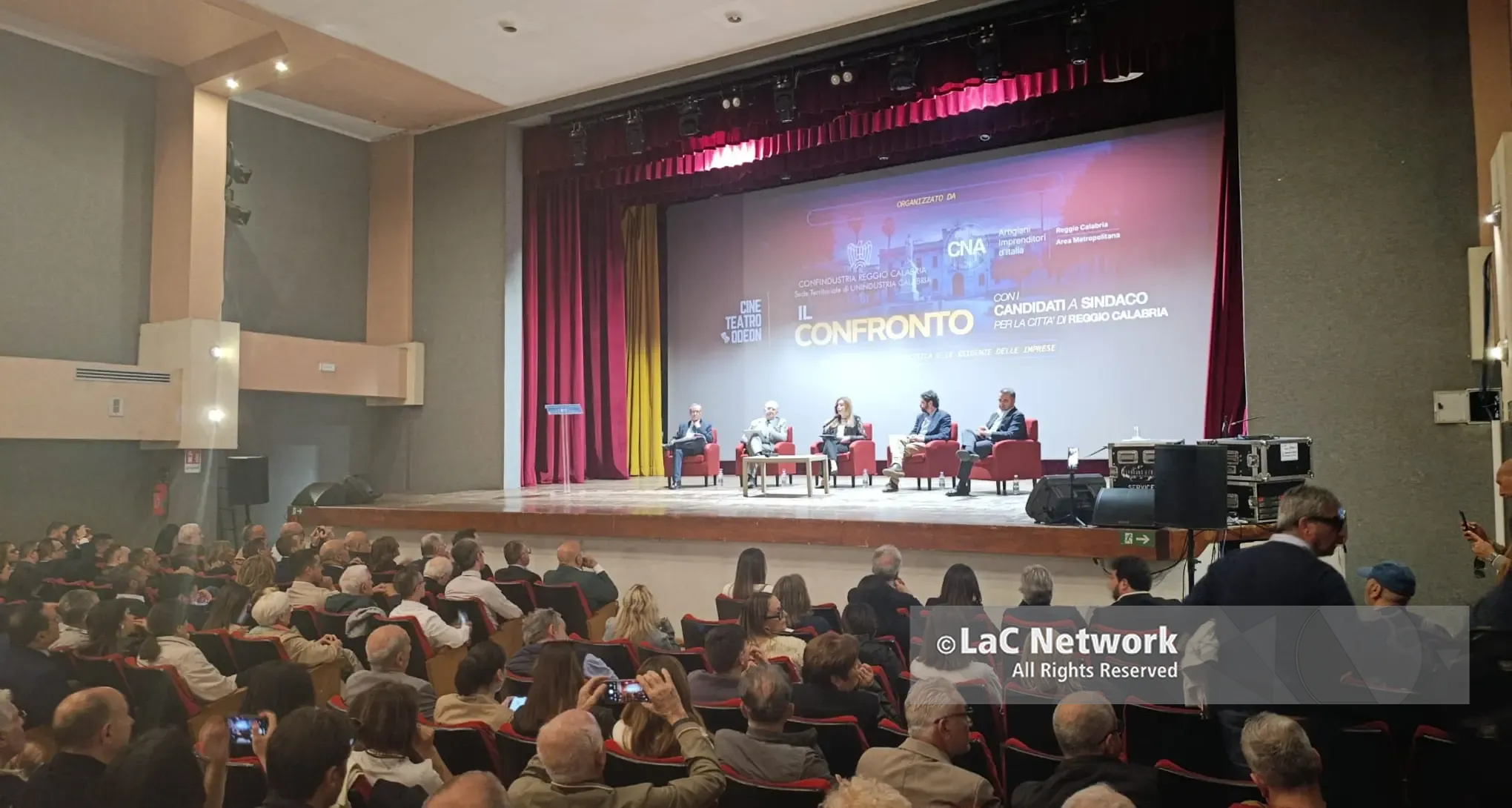 Reggio al voto, iniziato il primo confronto tra candidati sindaco\n