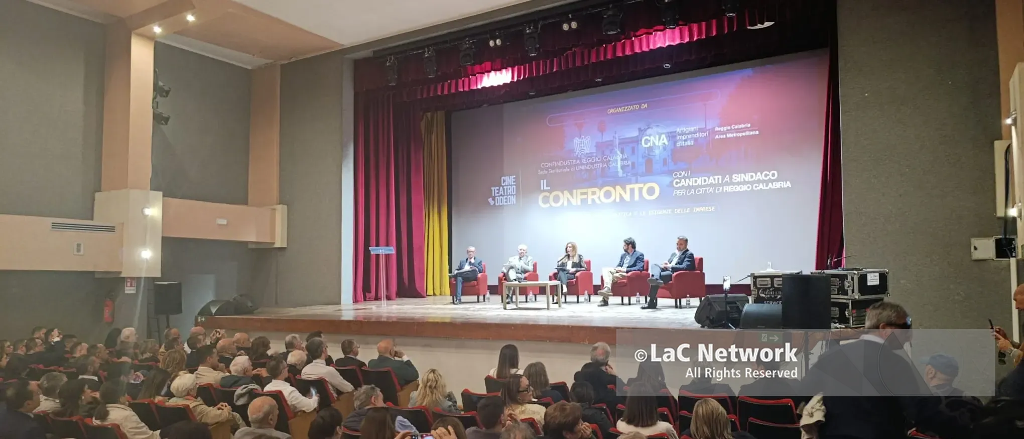 Reggio al voto, iniziato il primo confronto tra candidati sindaco\n