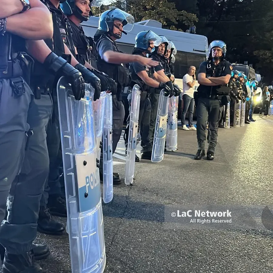 Pietre contro il bus e rissa: la Questura di Cosenza sanziona con\u00A0due Daspo un calciatore e un tifoso\n