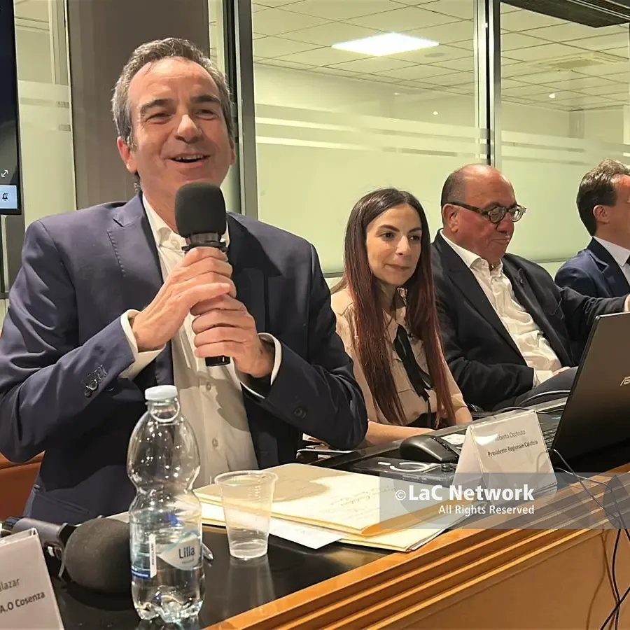 <p>Occhiuto: «I fondi per il nuovo ospedale di Cosenza ci sono»</p>