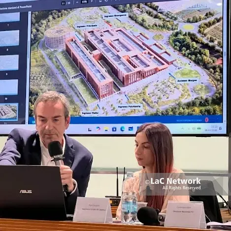 Al convegno del Pd Occhiuto presenta il progetto del nuovo ospedale di Cosenza: «Diventerà centro europeo della chirurgia robotica»