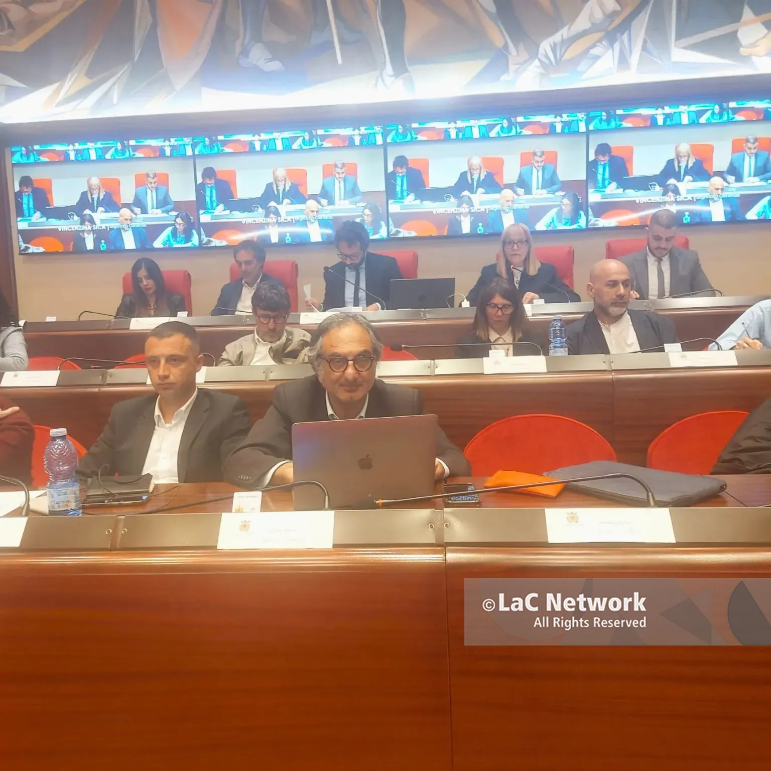 Consiglio comunale senza scosse: via libera alla “rottamazione” dei tributi\n