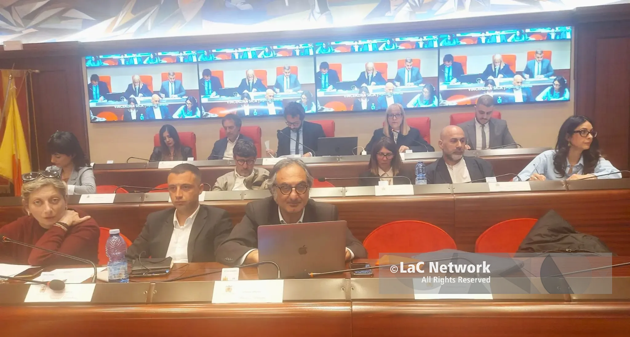 Consiglio comunale senza scosse: via libera alla “rottamazione” dei tributi\n