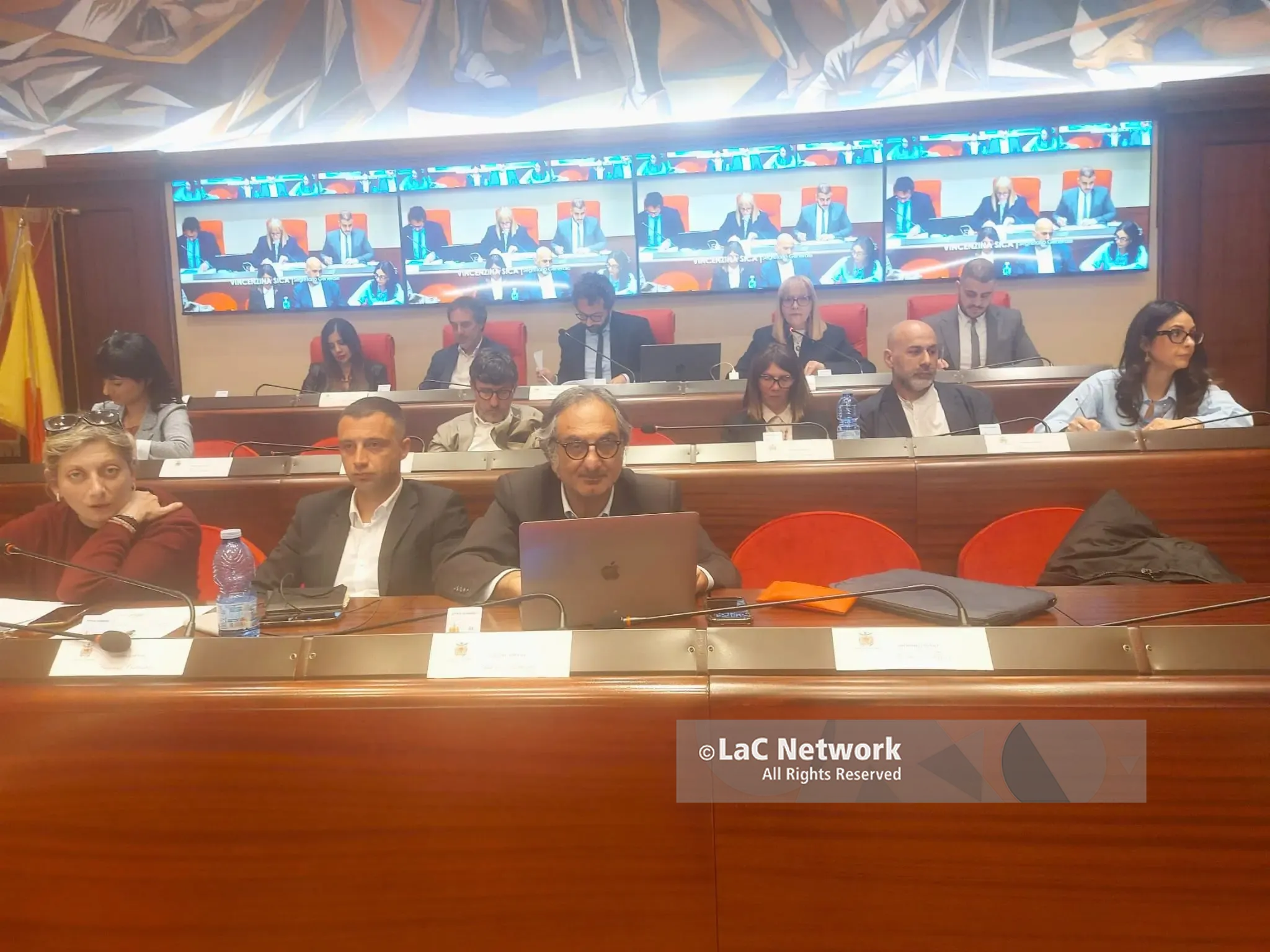 Consiglio comunale senza scosse: via libera alla “rottamazione” dei tributi\n