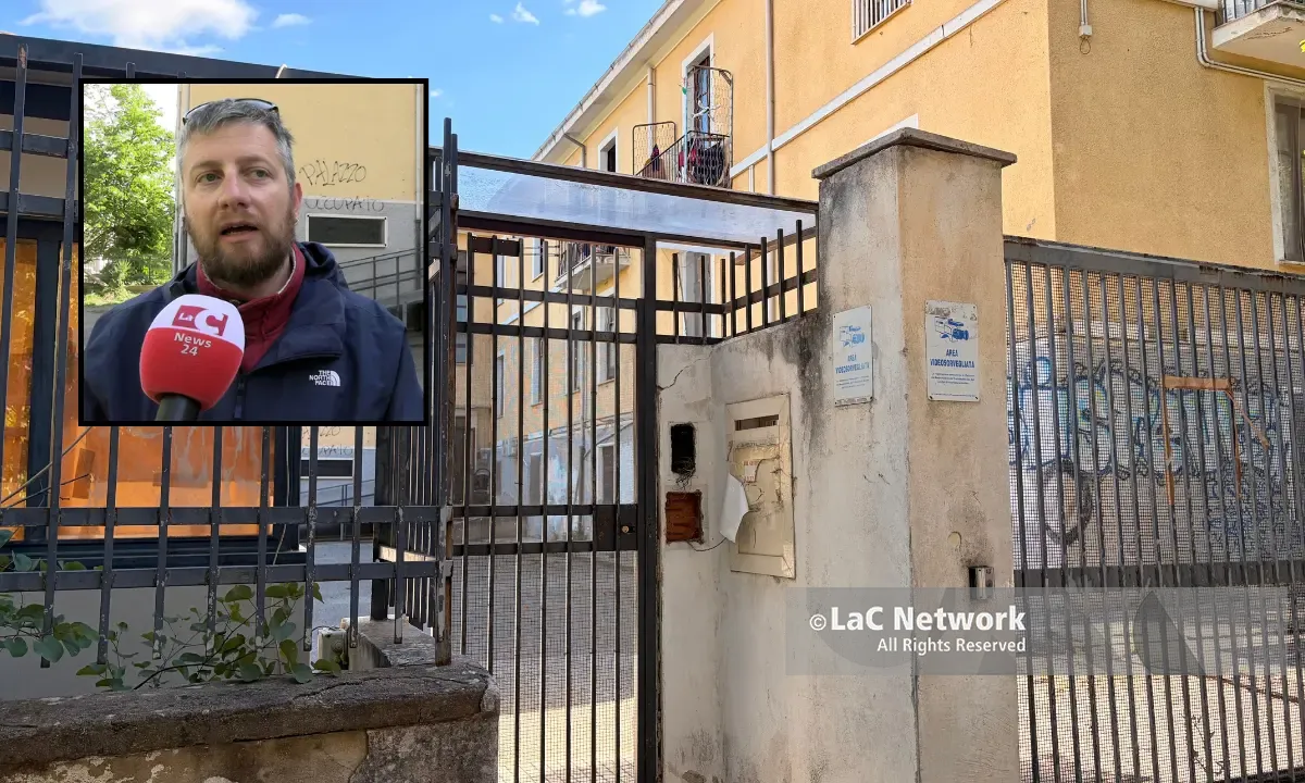 Cosenza, Prendocasa sugli scudi dopo il censimento in via Savoia:\u00A0«Prefettura e ATERP ipocriti» | VIDEO