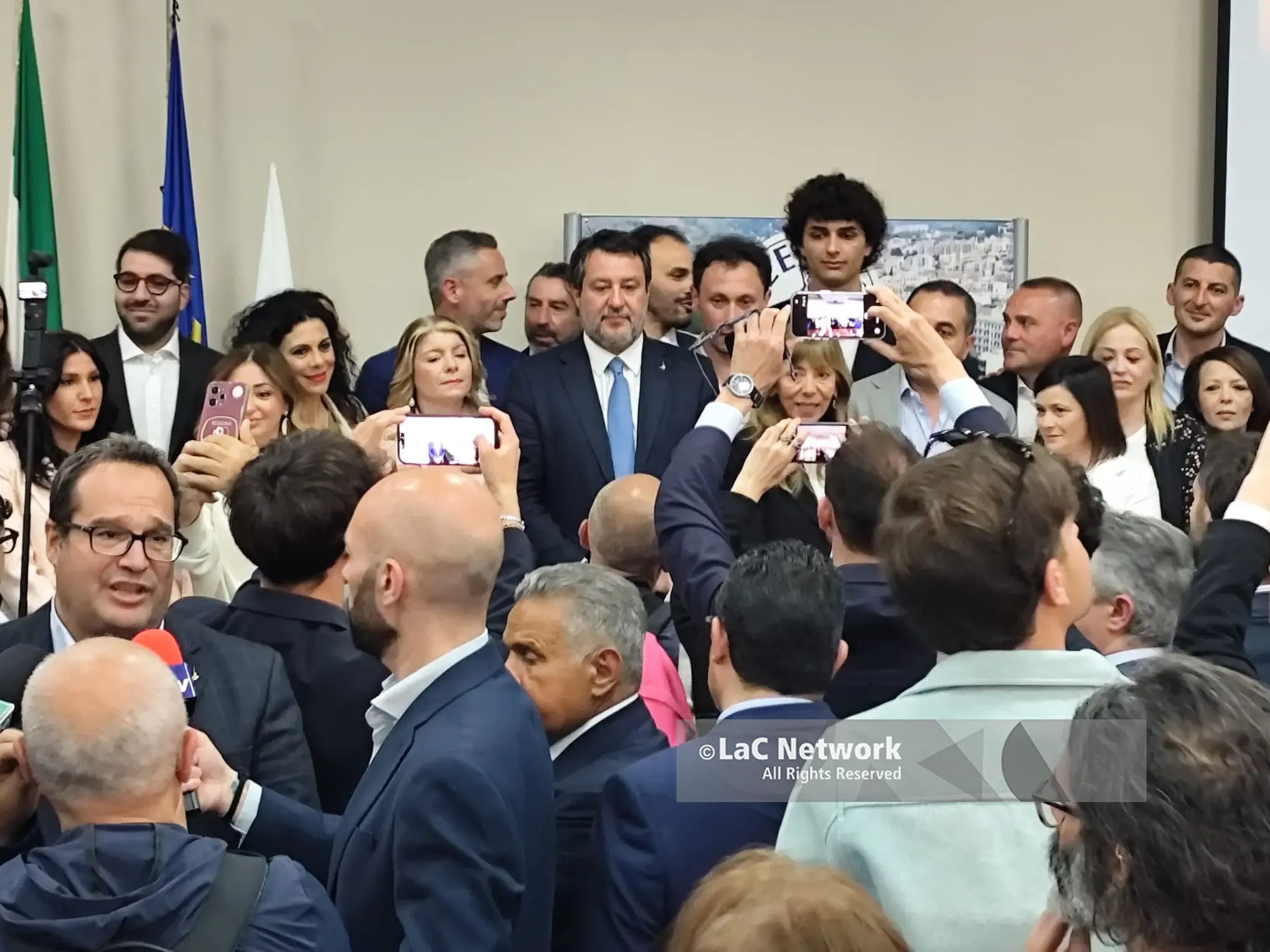 Salvini tiene a battesimo la lista della Lega: «Contiamo di vincere con un Cannizzaro esperto e noi determinanti»\n