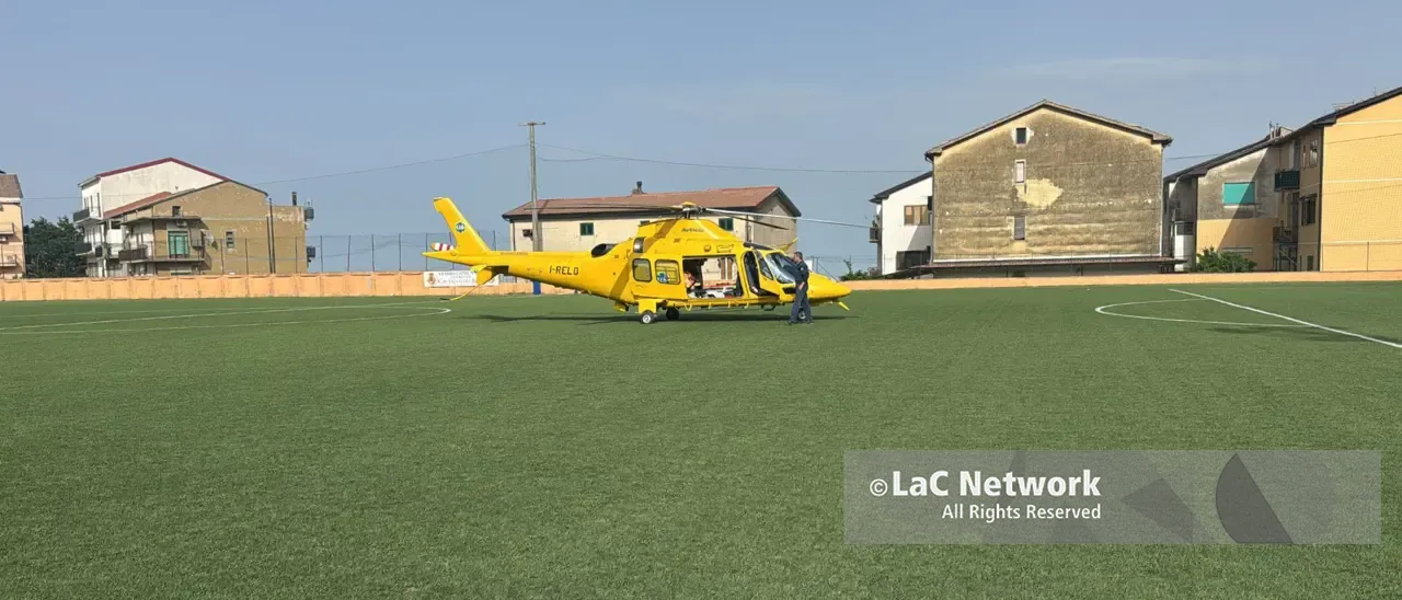 Promozione A, paura durante il play out Cotronei-Rende: elisoccorso in campo per un tifoso colpito da un malore\n