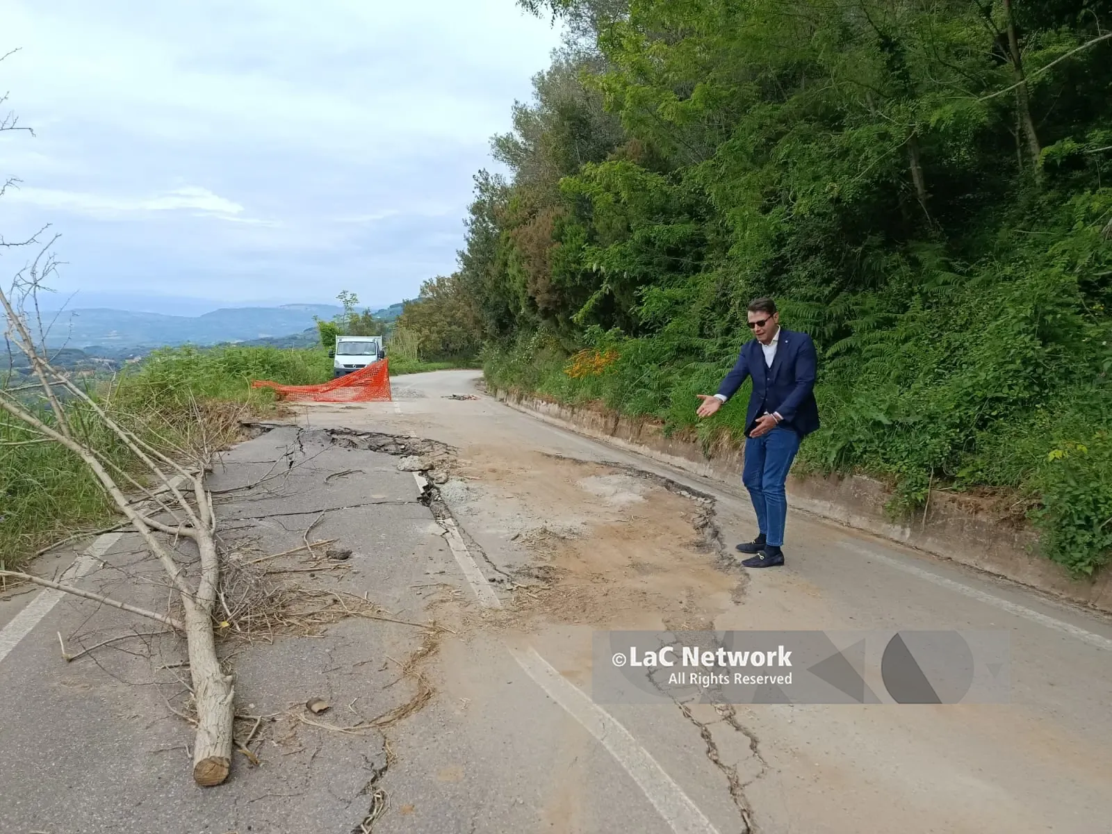 Frana sulla Sp 47, Capistrano isolata. Il sindaco Martino: «Se necessario occuperemo il palazzo della Provincia»