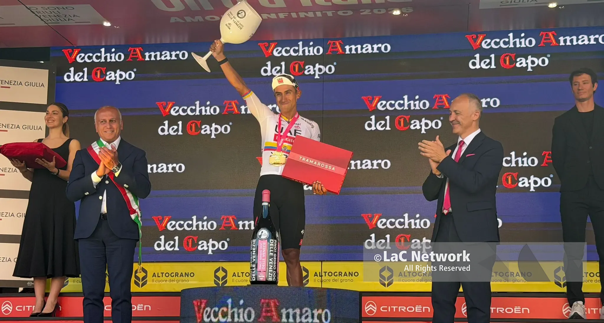 Jhonatan Narváez ha vinto la quarta tappa del Giro d'Italia 2026 a Cosenza\n