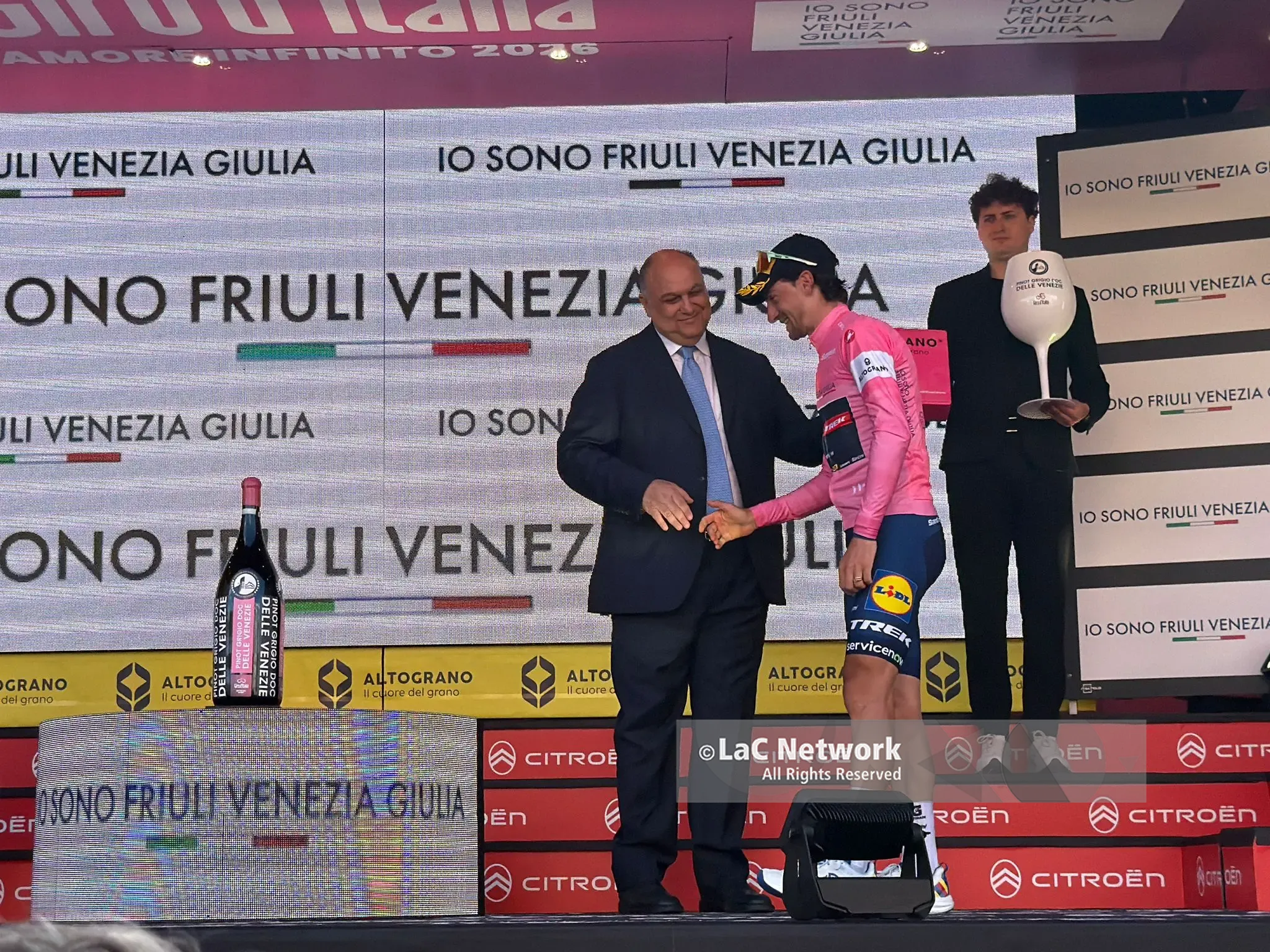 Giro d’Italia, Ciccone maglia rosa dopo la tappa Catanzaro-Cosenza: «Una grandissima emozione»\n