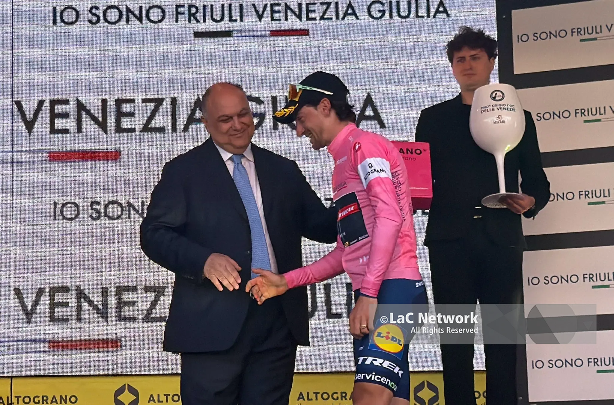 Giro d’Italia in Calabria, Calabrese:\u00A0«Abbiamo lasciato il segno. Un’emozione la consegna della coppa a Ciccone»\n