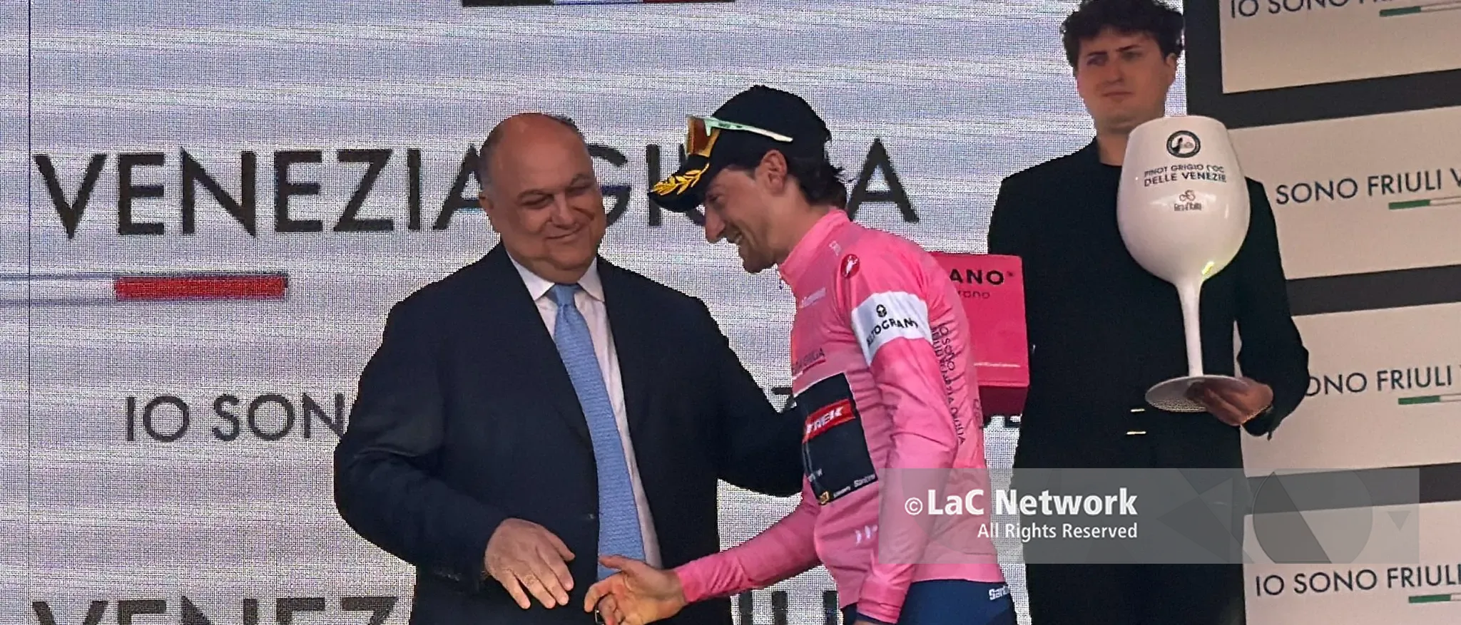 Giro d’Italia in Calabria, Calabrese:\u00A0«Abbiamo lasciato il segno. Un’emozione la consegna della coppa a Ciccone»\n