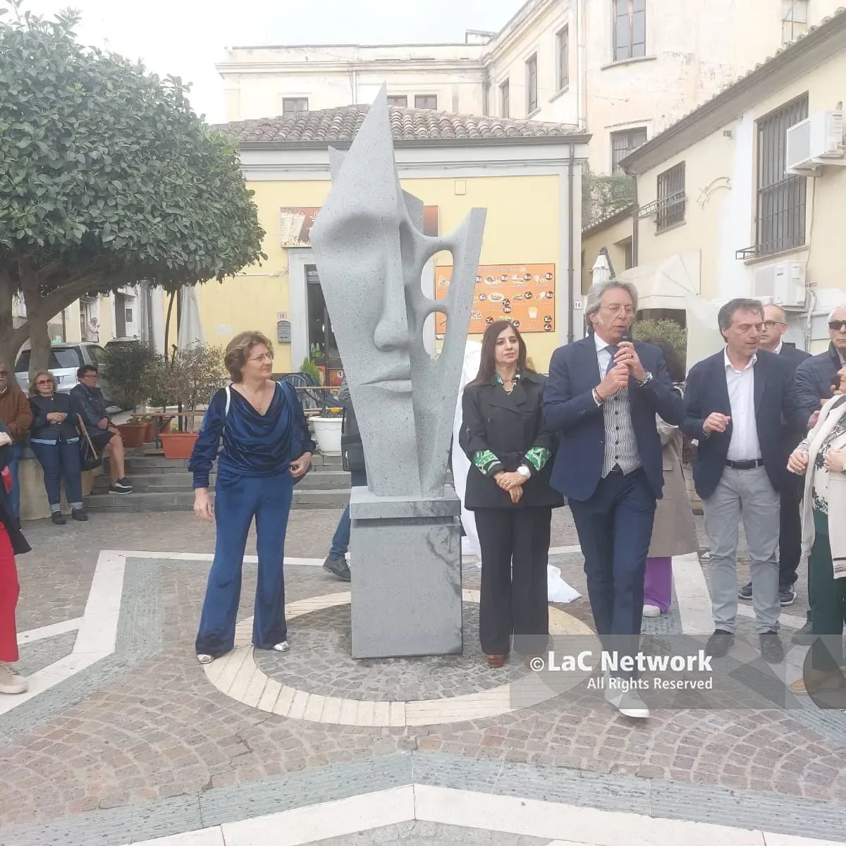 Catanzaro, inaugurata la piazza dedicata al partigiano Federico Tallarico \"Frico\"\n