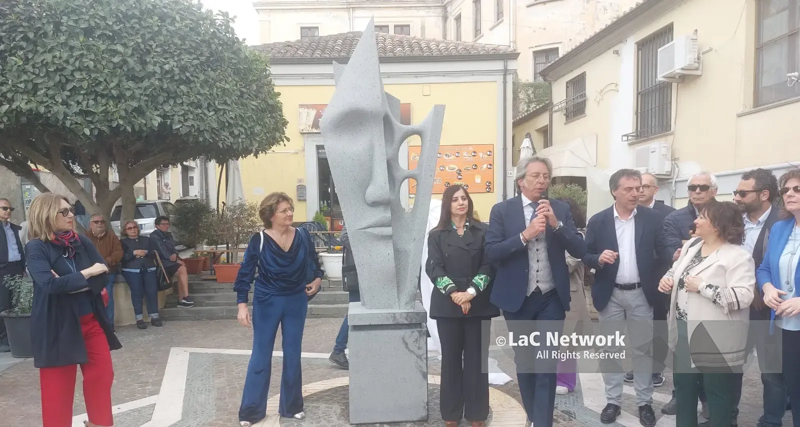 Catanzaro, inaugurata la piazza dedicata al partigiano Federico Tallarico \"Frico\"\n
