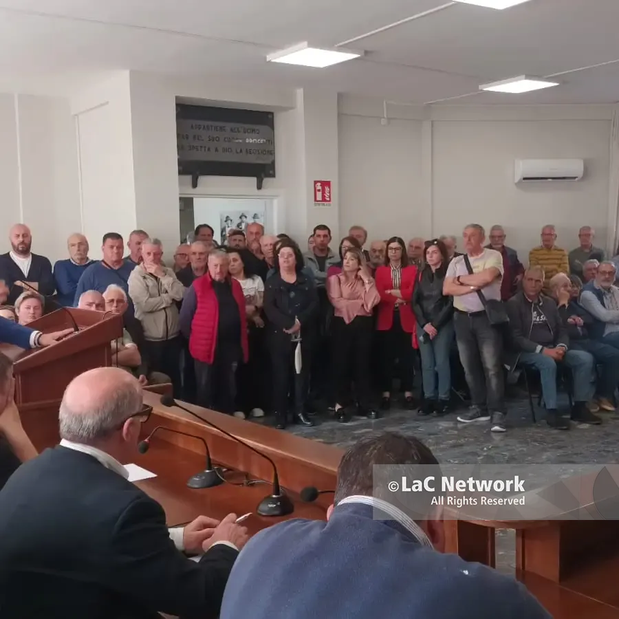 <p>Sp 47 chiusa nel Vibonese, «arriverà la Protezione civile». Ma Mancuso (Regione) ammette di non conoscere il problema</p>